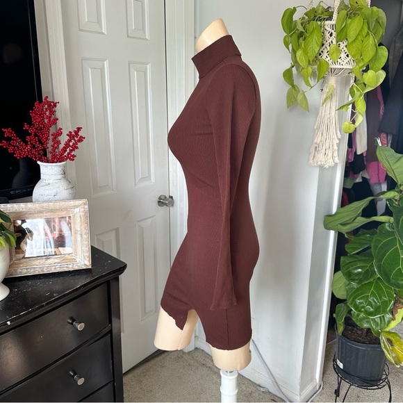 LULU’S SWEET SEASON RIBBED MOCK NECK LONG SLEEVE BODYCON DRESS - Picture 9 of 11